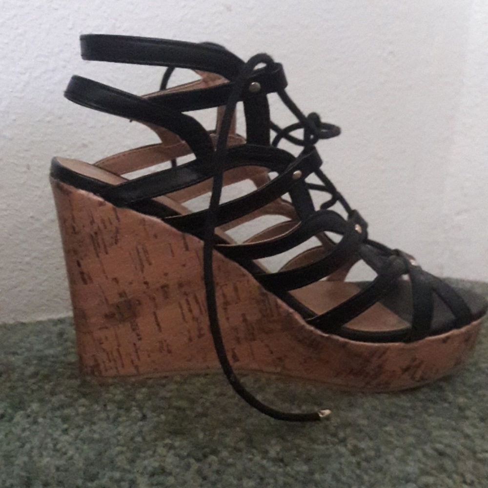 Heels - Picture 2 of 4